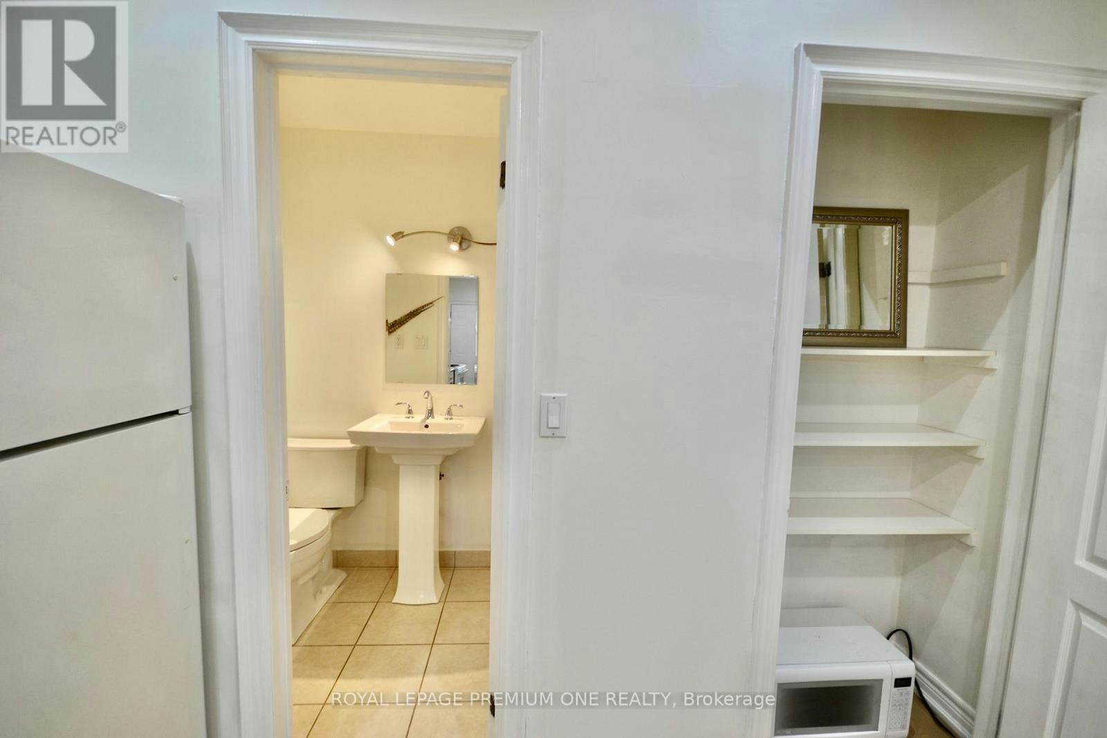B-312 Rustic Road, Toronto, ON, M6L 1W5 - 12