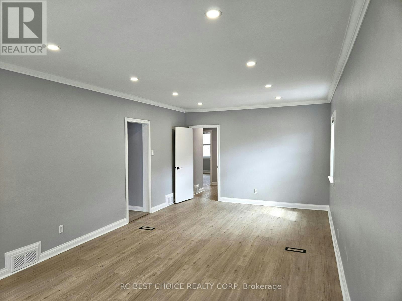 MAIN-45 Mayall Avenue, Toronto, ON, M3L 1E7 - 8