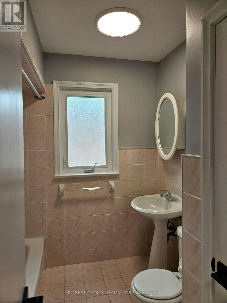MAIN-45 Mayall Avenue, Toronto, ON, M3L 1E7 - 17