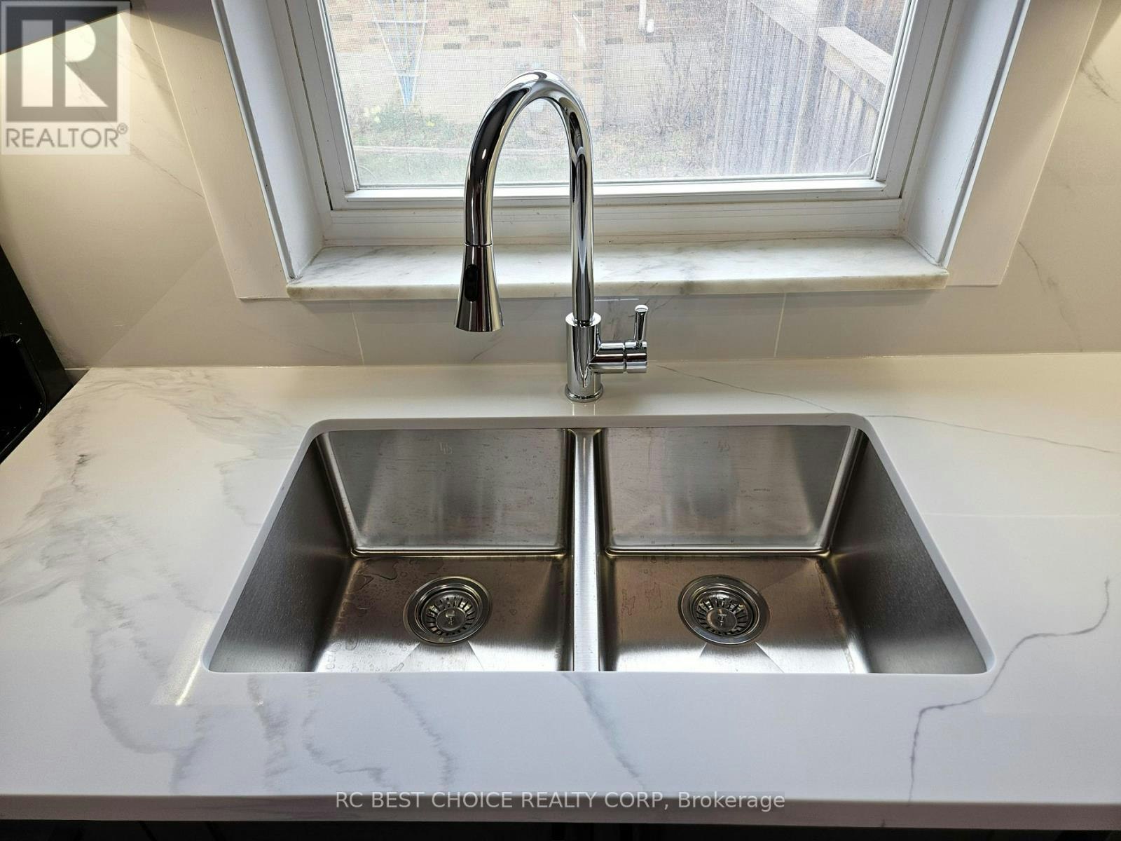 MAIN-45 Mayall Avenue, Toronto, ON, M3L 1E7 - 14