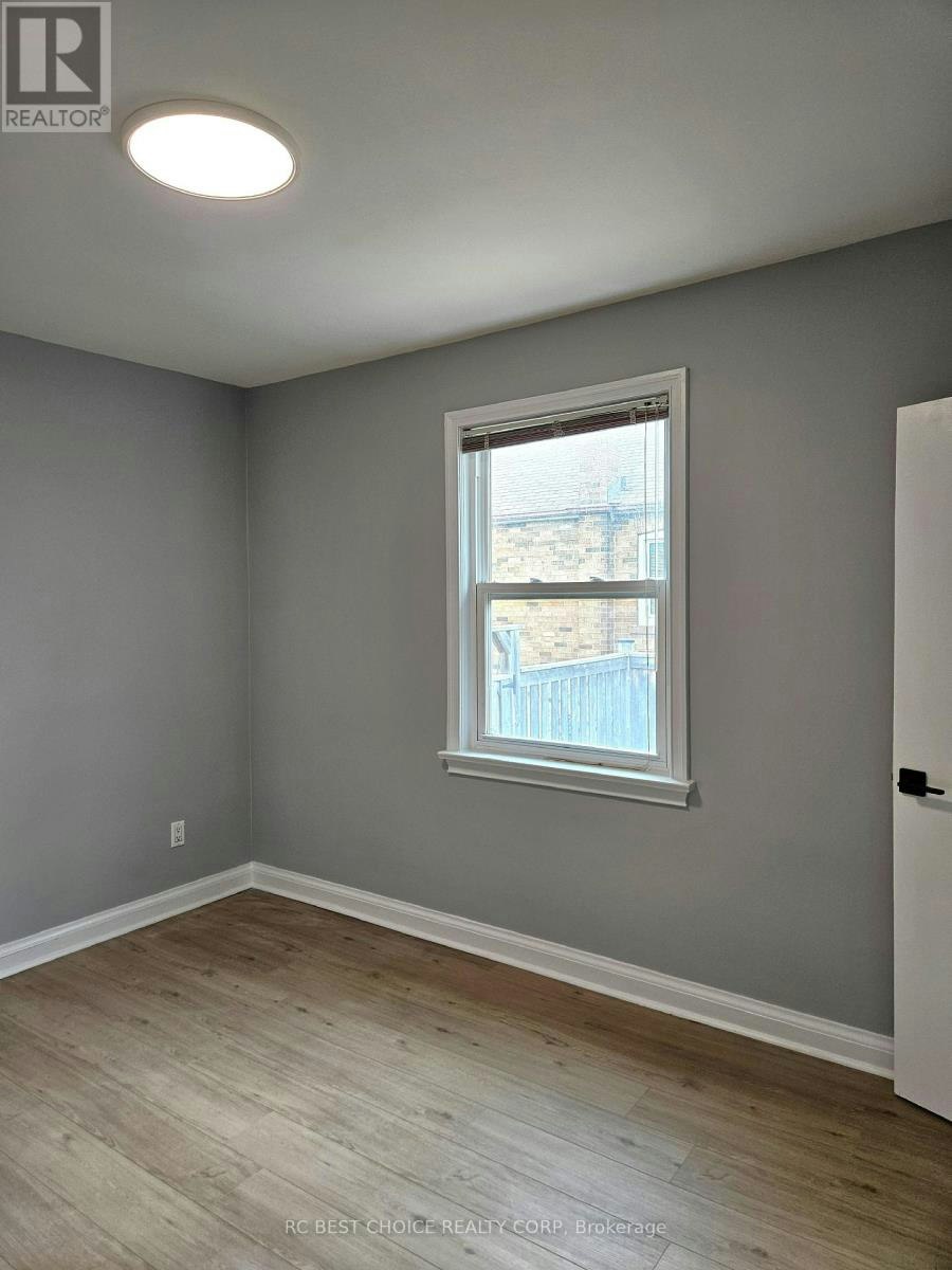 MAIN-45 Mayall Avenue, Toronto, ON, M3L 1E7 - 27