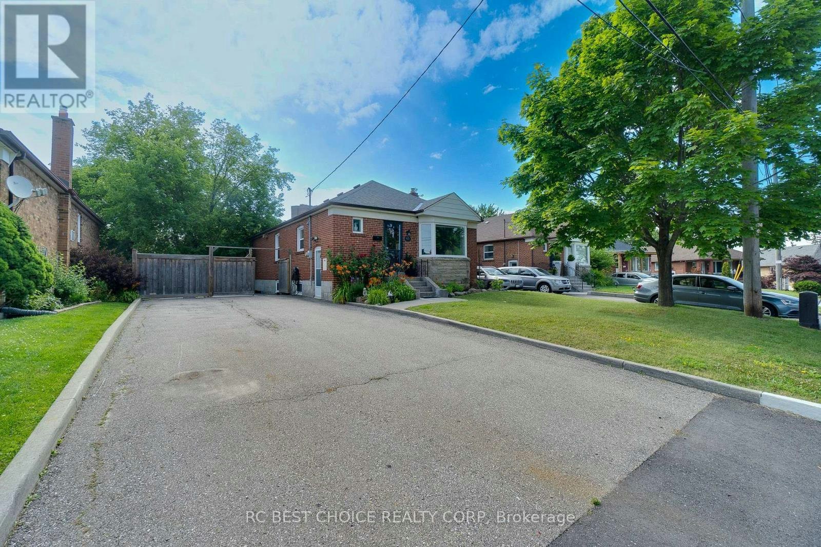 MAIN-45 Mayall Avenue, Toronto, ON, M3L 1E7 - 2