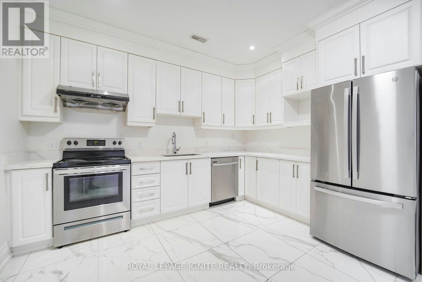 BSMT-300 Cornelius Parkway E, Toronto, ON, M3K 1T8 - 2
