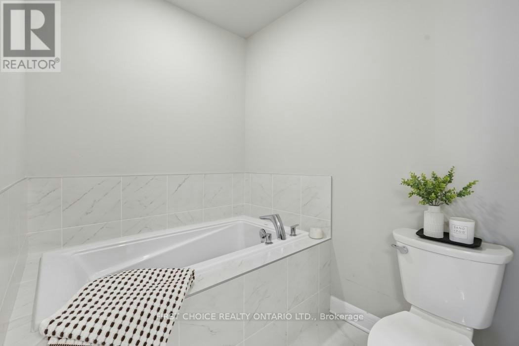 74 Michael Stoqua Street, Ottawa, ON, K1K 5A2 - 30