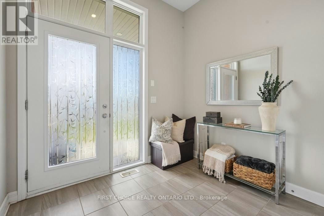 74 Michael Stoqua Street, Ottawa, ON, K1K 5A2 - 2