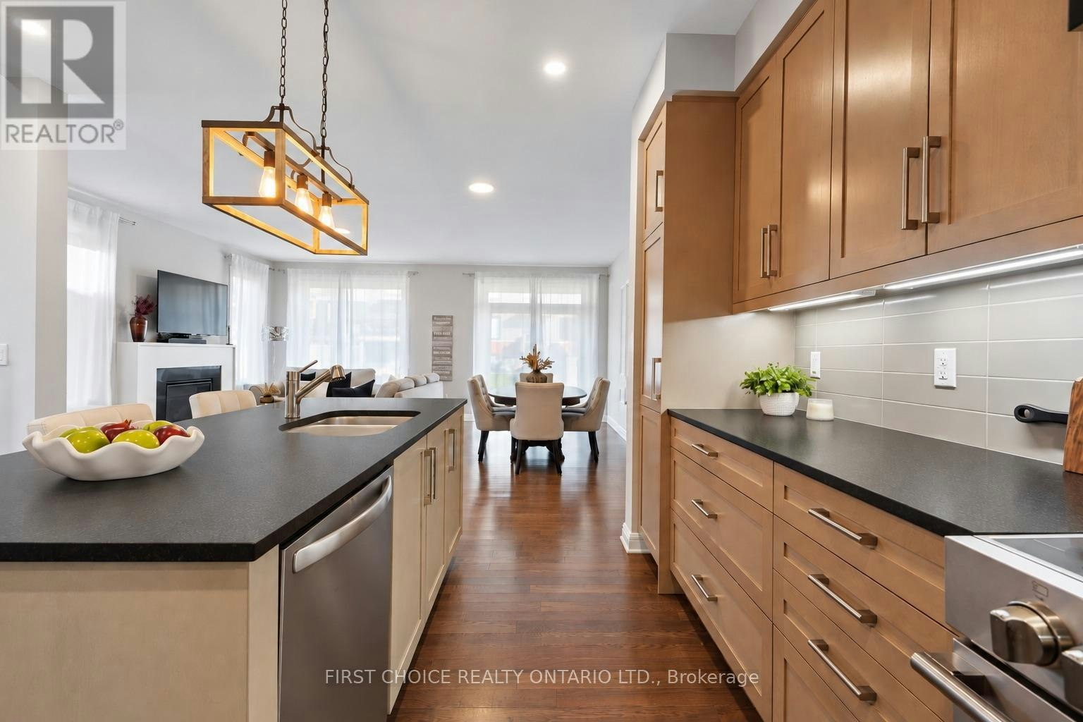 74 Michael Stoqua Street, Ottawa, ON, K1K 5A2 - 9