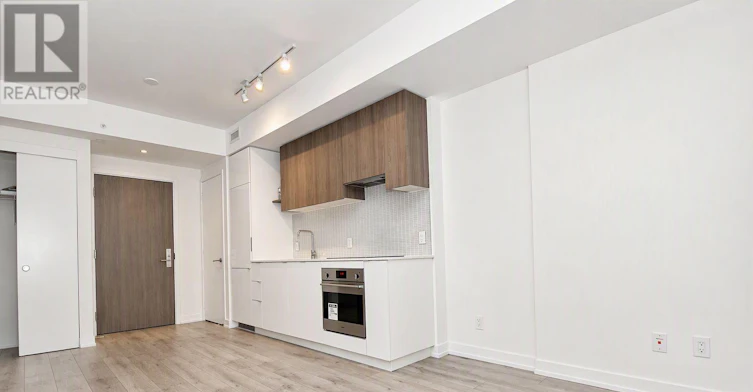 627-161 Roehampton Avenue, Toronto, ON, M4P 0C8 - 2