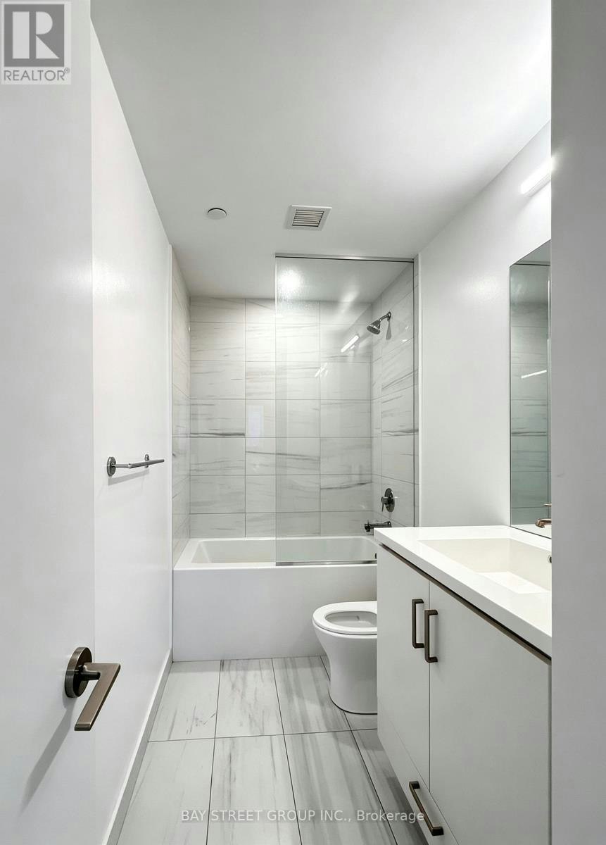 710-10 Honeycrisp Crescent, Vaughan, ON, L4K 0M8 - 6