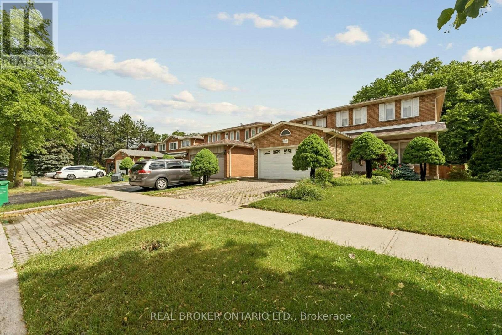 102 Coronation Circle, Brampton, ON, L6Z 4A7
