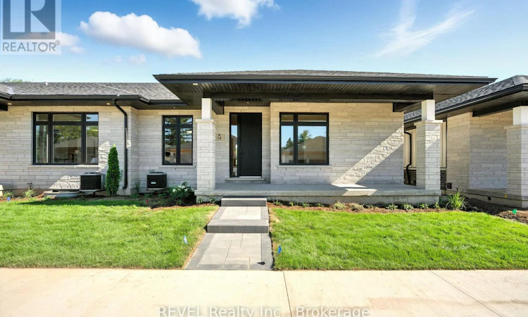 11 Accursi Crescent