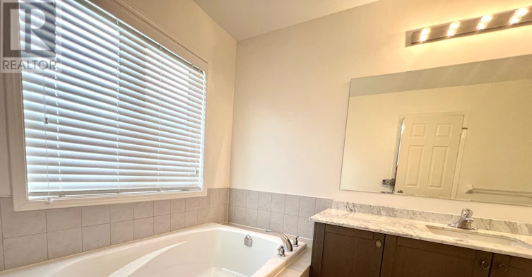 33 Ainsbury Avenue, Ajax, ON, L1Z 0S7 - 32