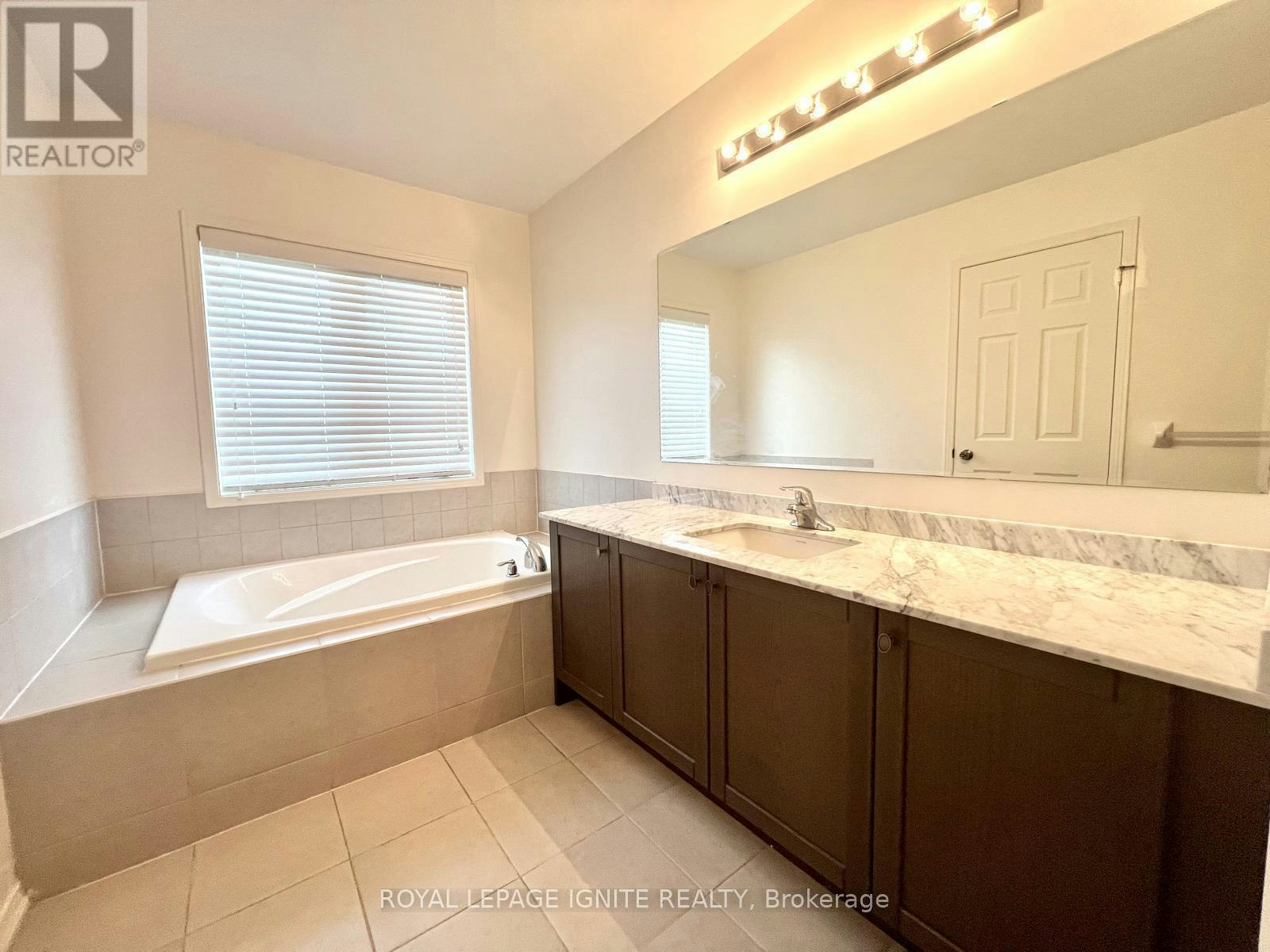 33 Ainsbury Avenue, Ajax, ON, L1Z 0S7 - 30