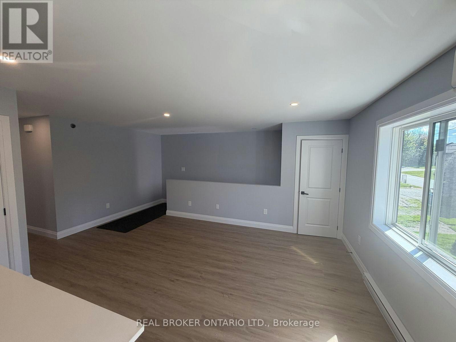 3-4383 Huronia Road, Severn, ON, L3V 0G7 - 4