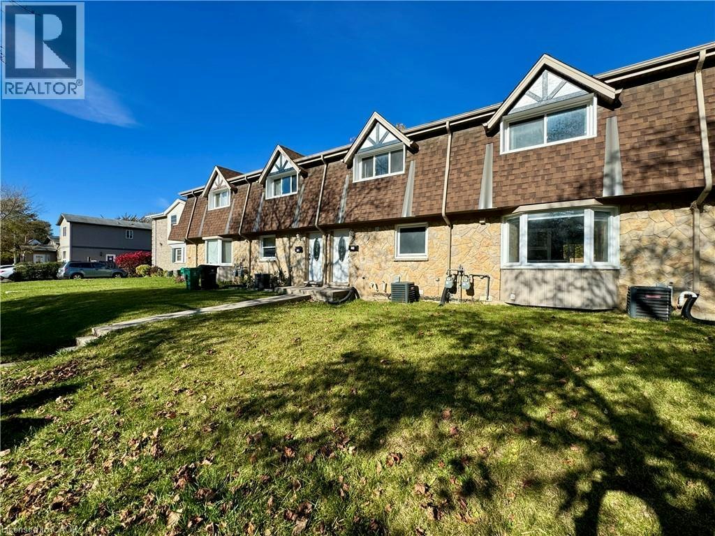 134 Jansen Avenue, Kitchener, ON, N2A 2L7 - 2