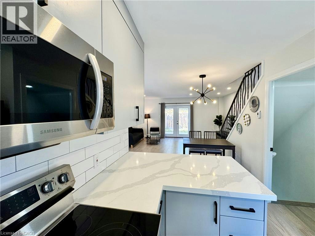 134 Jansen Avenue, Kitchener, ON, N2A 2L7 - 16