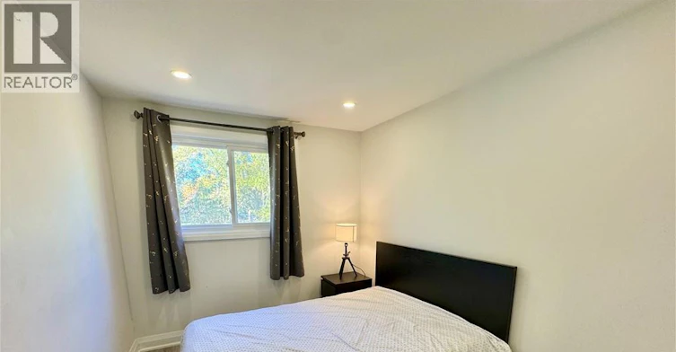 134 Jansen Avenue, Kitchener, ON, N2A 2L7 - 5
