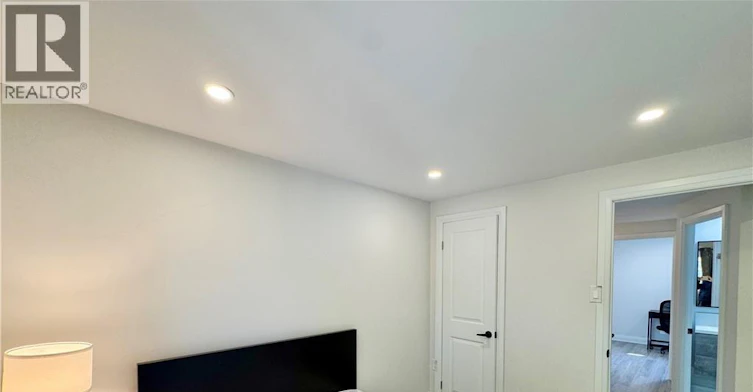 134 Jansen Avenue, Kitchener, ON, N2A 2L7 - 4