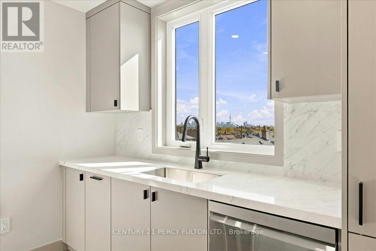 3-113 Hatherley Road, Toronto, ON, M6E 1W4 - 12