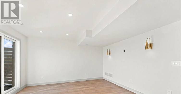 3-113 Hatherley Road, Toronto, ON, M6E 1W4 - 8
