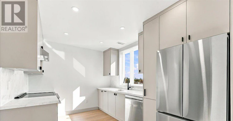 3-113 Hatherley Road, Toronto, ON, M6E 1W4 - 10