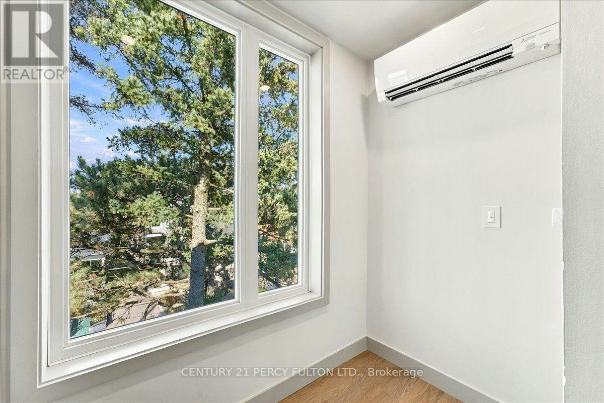 3-113 Hatherley Road, Toronto, ON, M6E 1W4 - 6