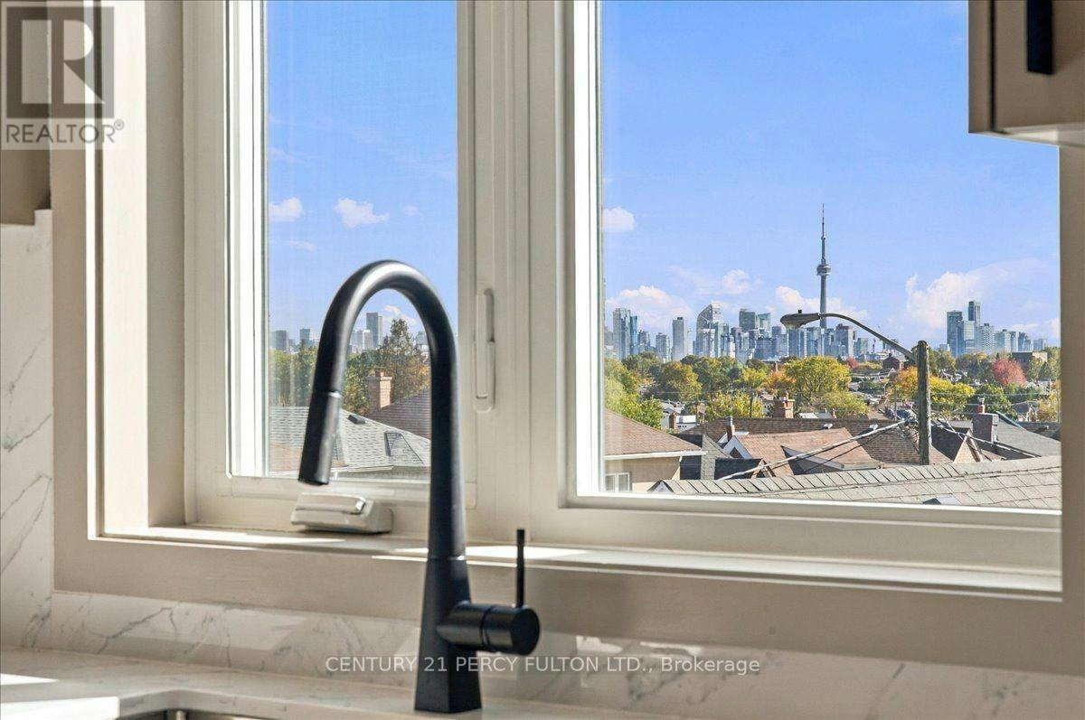 3-113 Hatherley Road, Toronto, ON, M6E 1W4 - 13