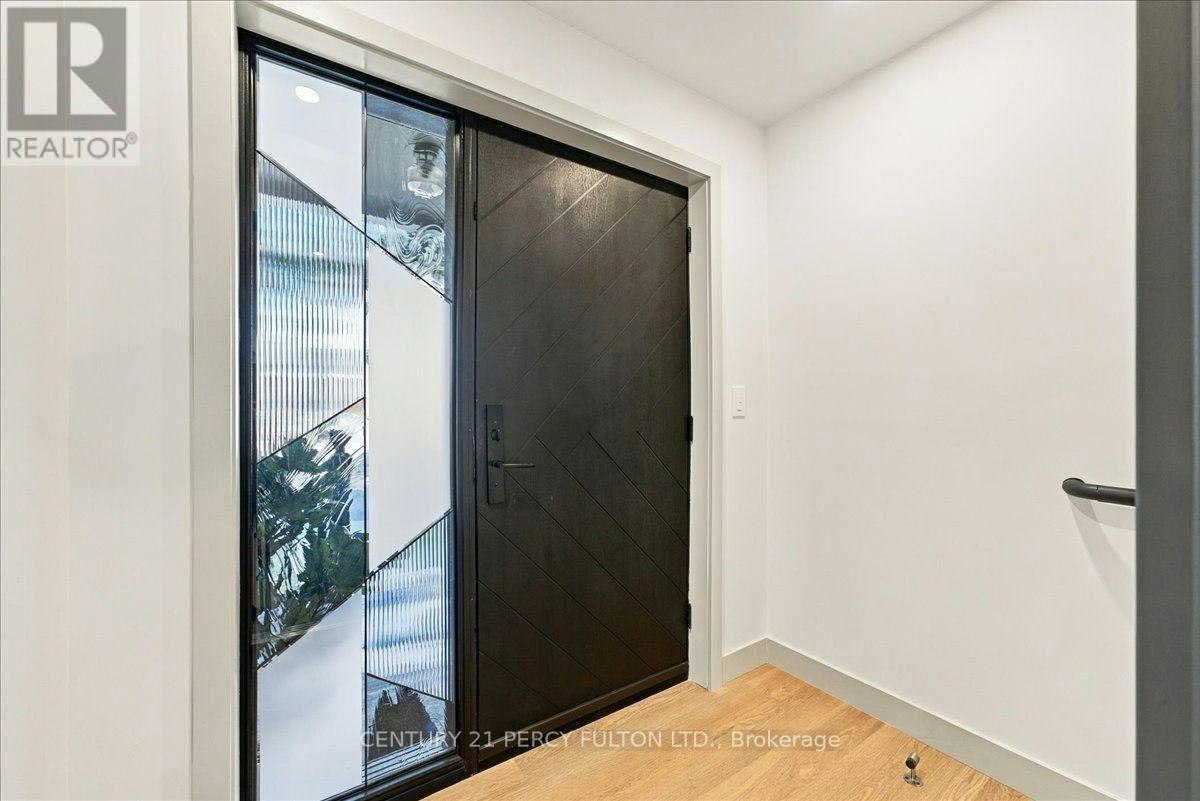 3-113 Hatherley Road, Toronto, ON, M6E 1W4 - 5