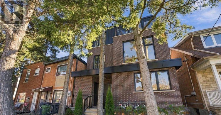 3-113 Hatherley Road, Toronto, ON, M6E 1W4
