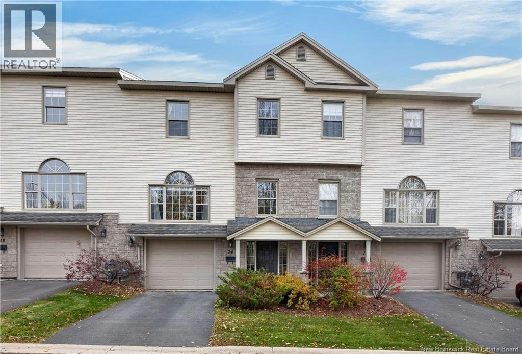 24 Hillside Lane, Fredericton, NB, E3B 0P8