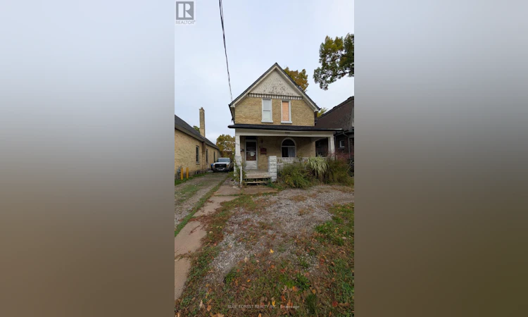 878 Trafalgar Street