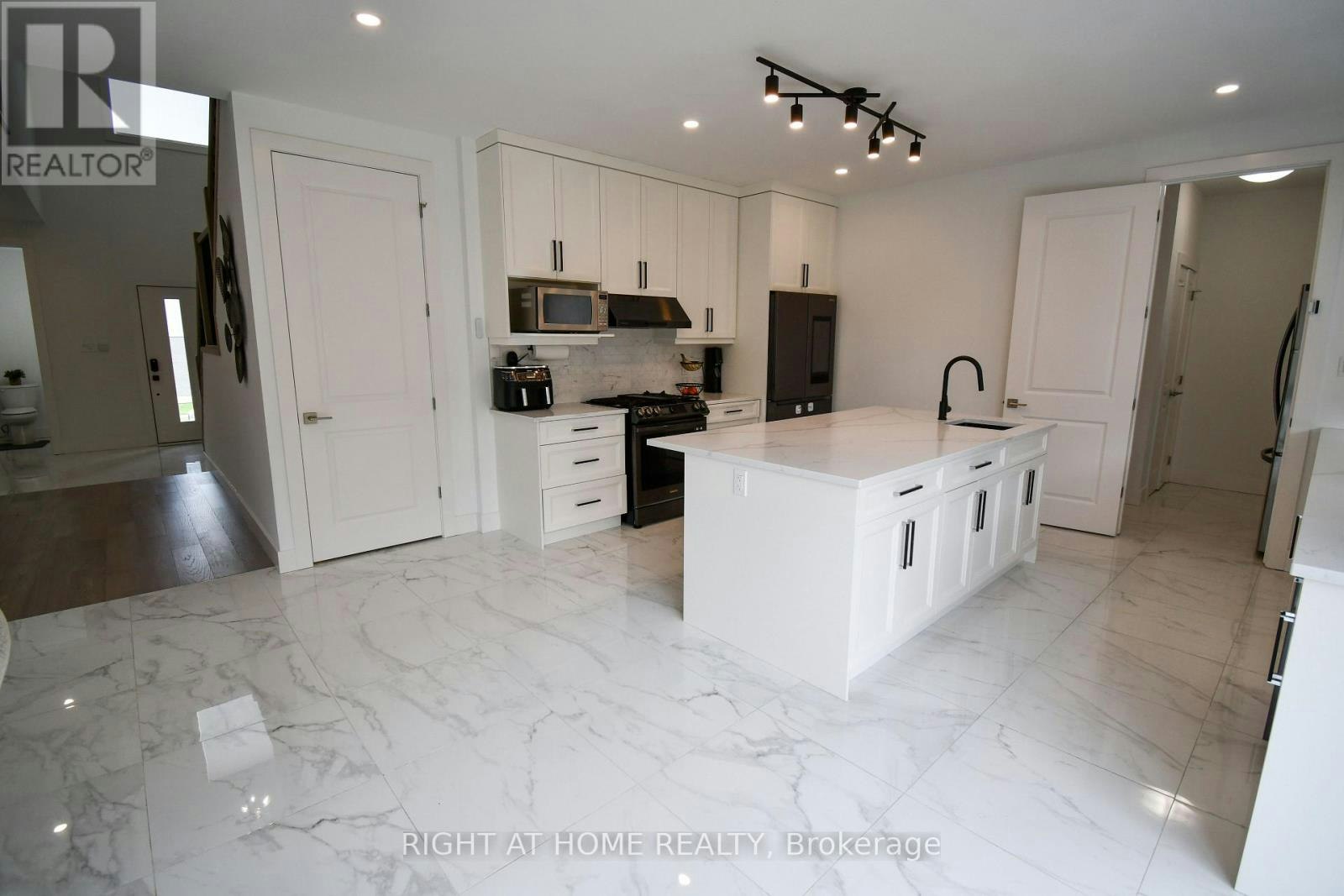 2705 Oriole Drive, London, ON, N6M 0G6 - 7
