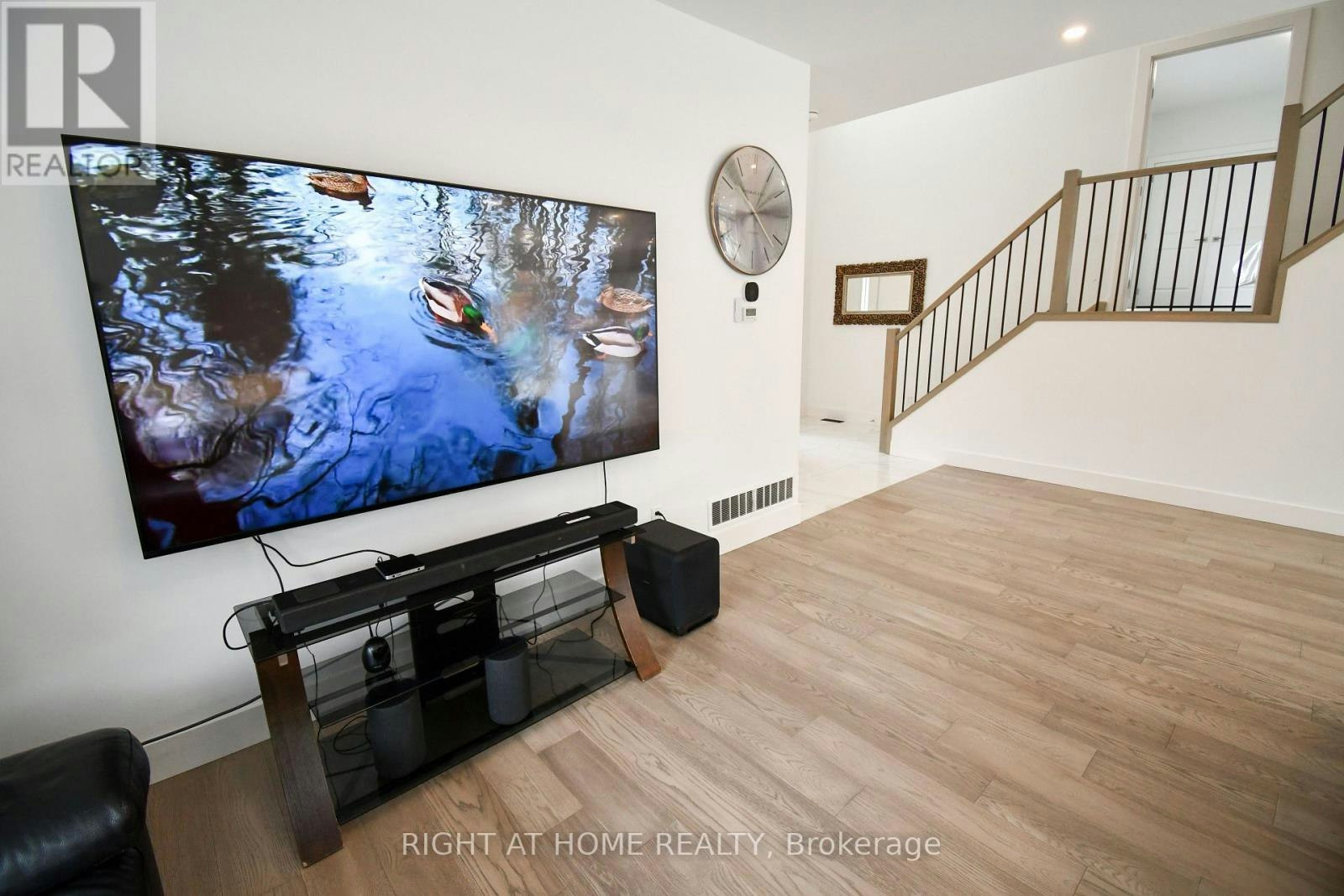 2705 Oriole Drive, London, ON, N6M 0G6 - 6