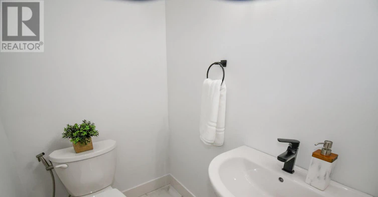 2705 Oriole Drive, London, ON, N6M 0G6 - 4