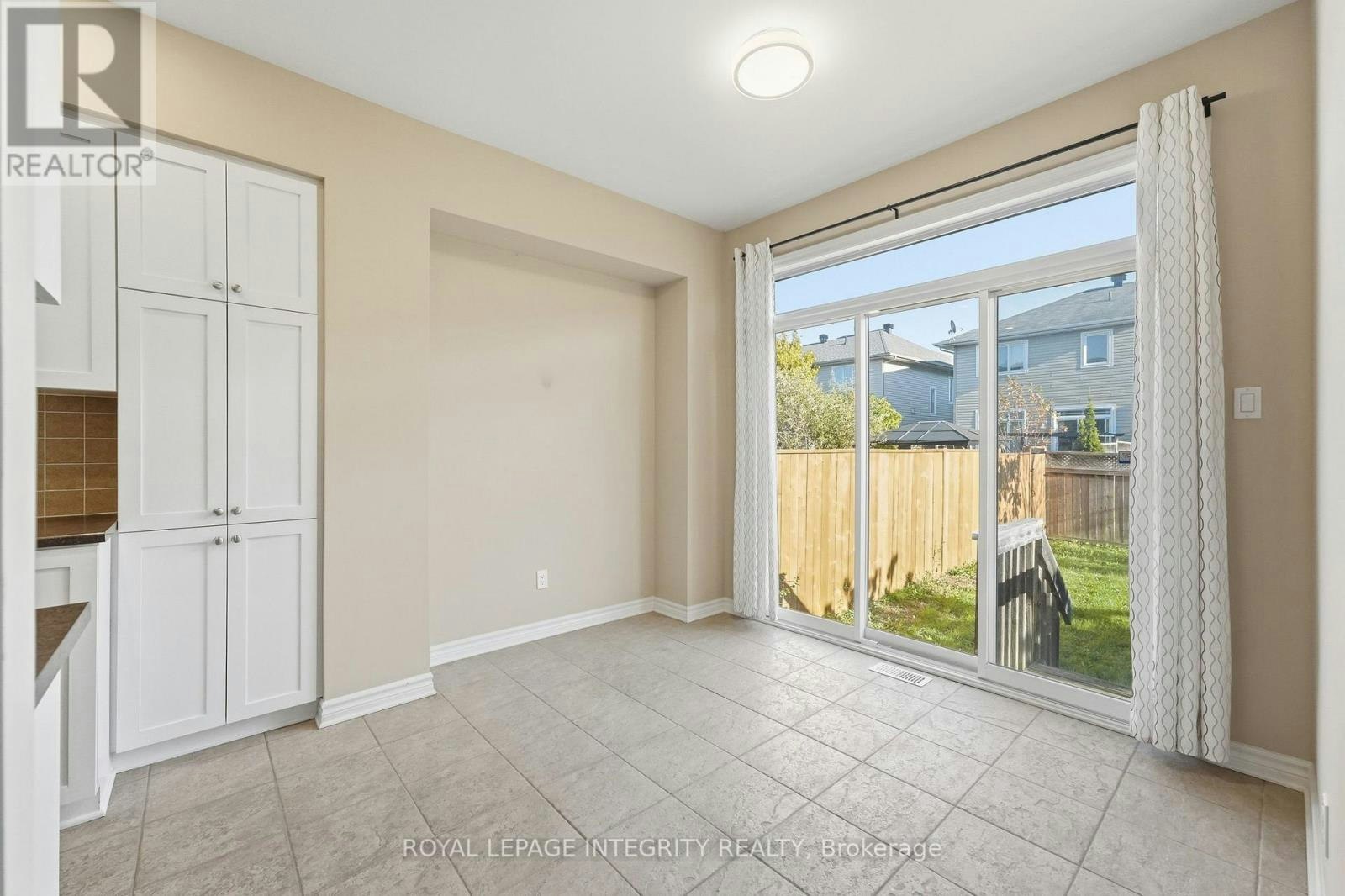 222 Maxwell Bridge Road, Ottawa, ON, K2W 0B7 - 13