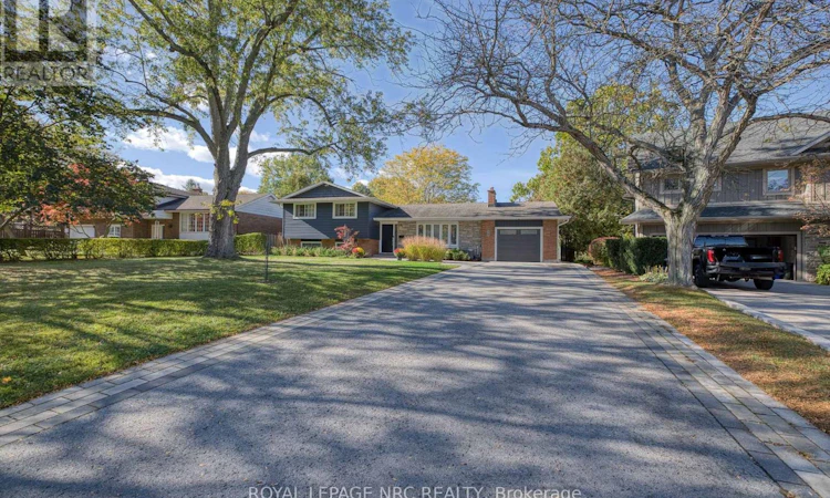 16 Woodington Crescent