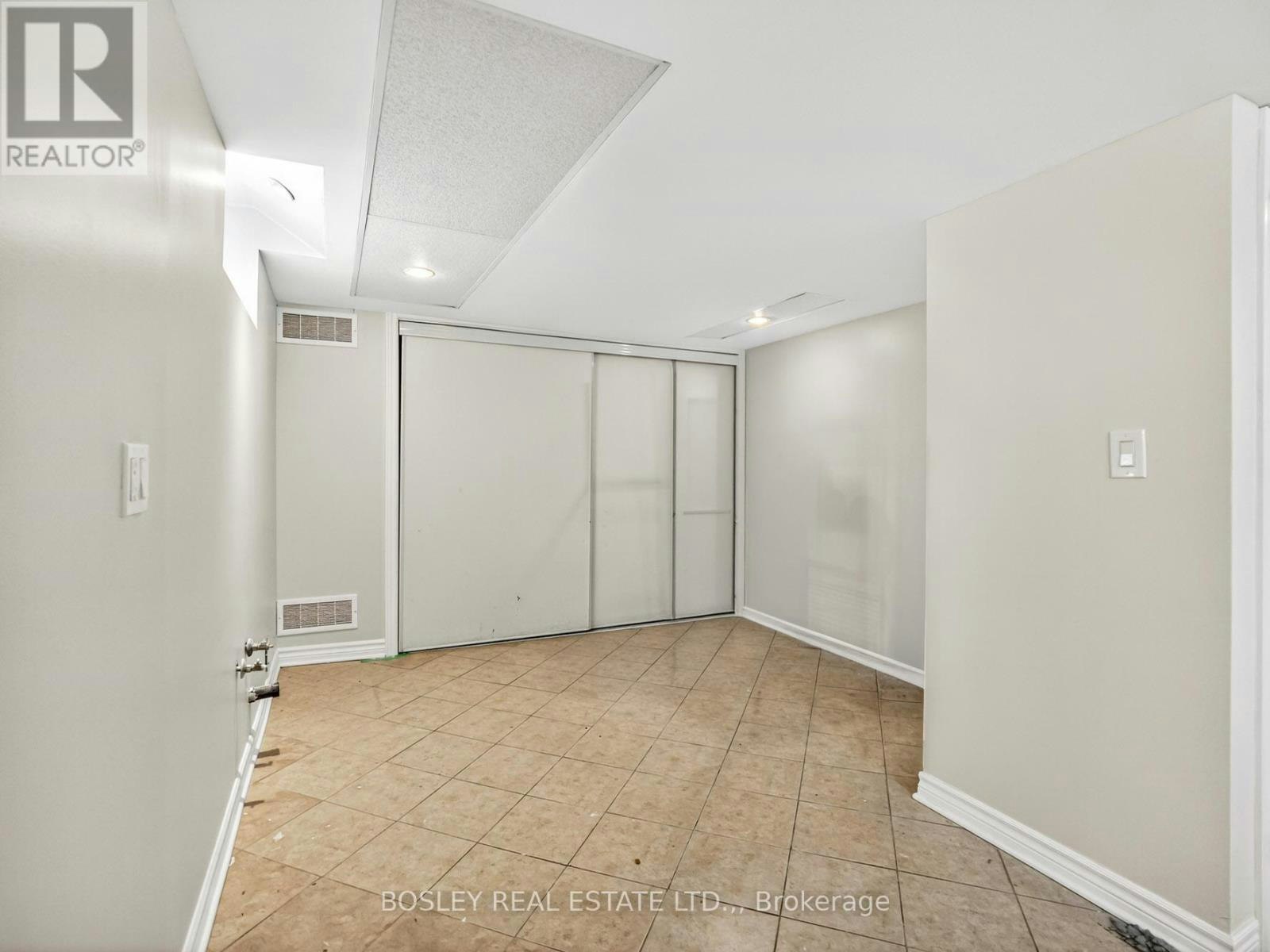 8 Pearce Avenue, St. Catharines, ON, L2M 2L8 - 22