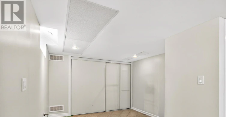 8 Pearce Avenue, St. Catharines, ON, L2M 2L8 - 22