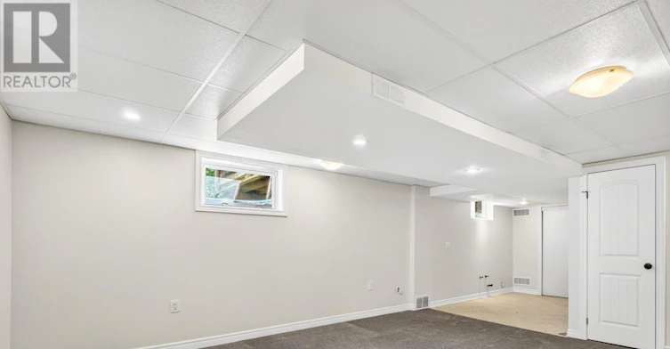 8 Pearce Avenue, St. Catharines, ON, L2M 2L8 - 21