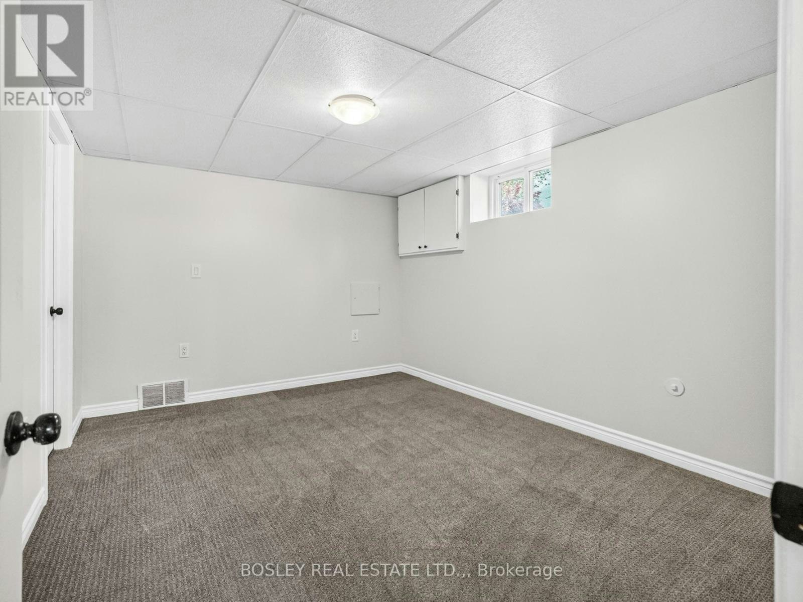 8 Pearce Avenue, St. Catharines, ON, L2M 2L8 - 25