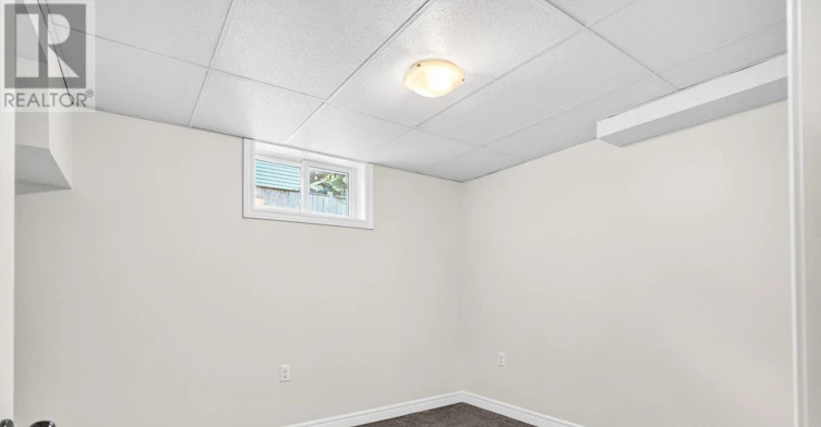 8 Pearce Avenue, St. Catharines, ON, L2M 2L8 - 24