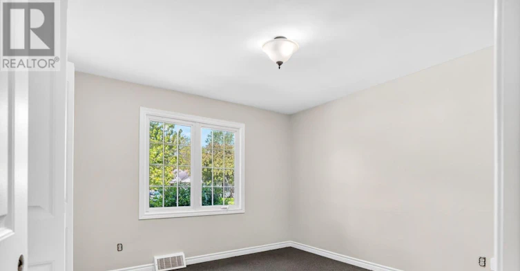 8 Pearce Avenue, St. Catharines, ON, L2M 2L8 - 16