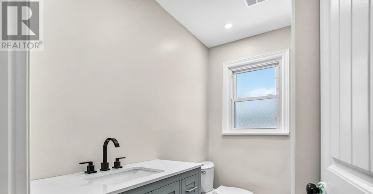 8 Pearce Avenue, St. Catharines, ON, L2M 2L8 - 18