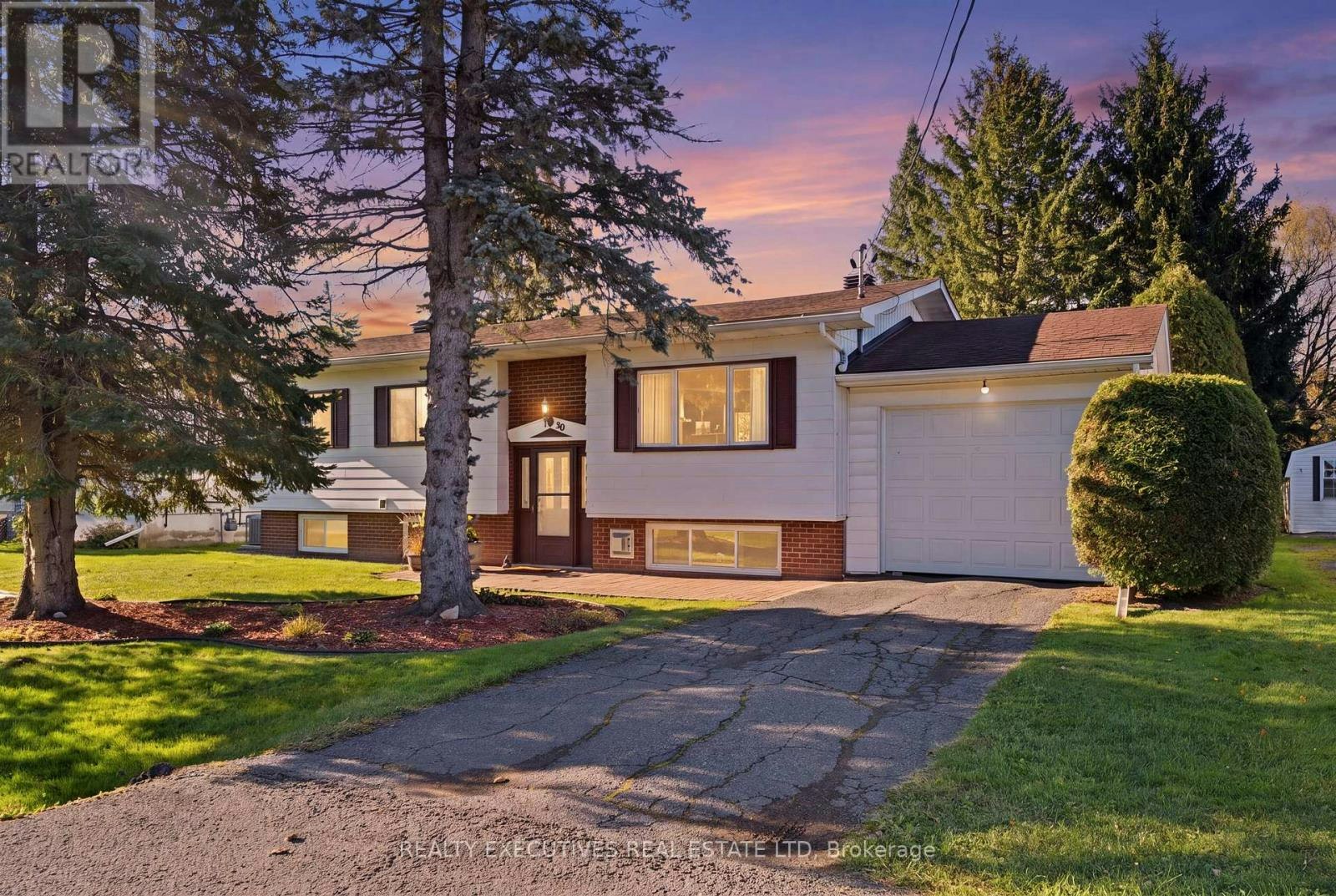 46 Chesterville Thompson Road, North Dundas, ON, K0C 2K0