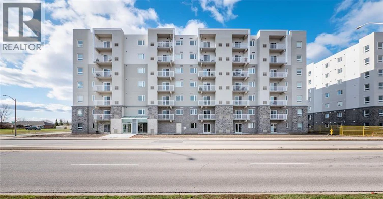 602-1675 Banwell, Windsor, ON, N8P 1P4