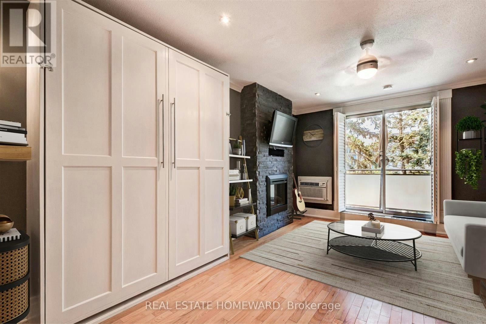 322-123 Woodbine Avenue, Toronto, ON, M4L 3V8 - 6