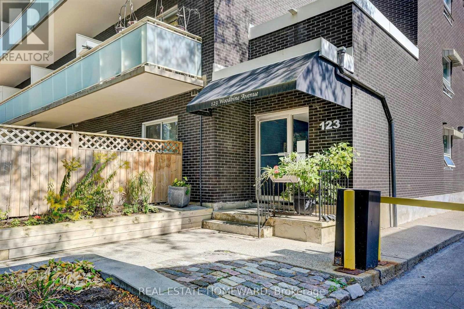 322-123 Woodbine Avenue, Toronto, ON, M4L 3V8 - 2