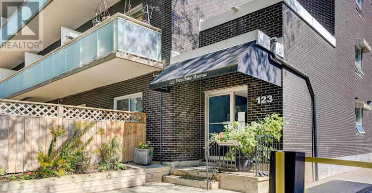 322-123 Woodbine Avenue, Toronto, ON, M4L 3V8 - 2