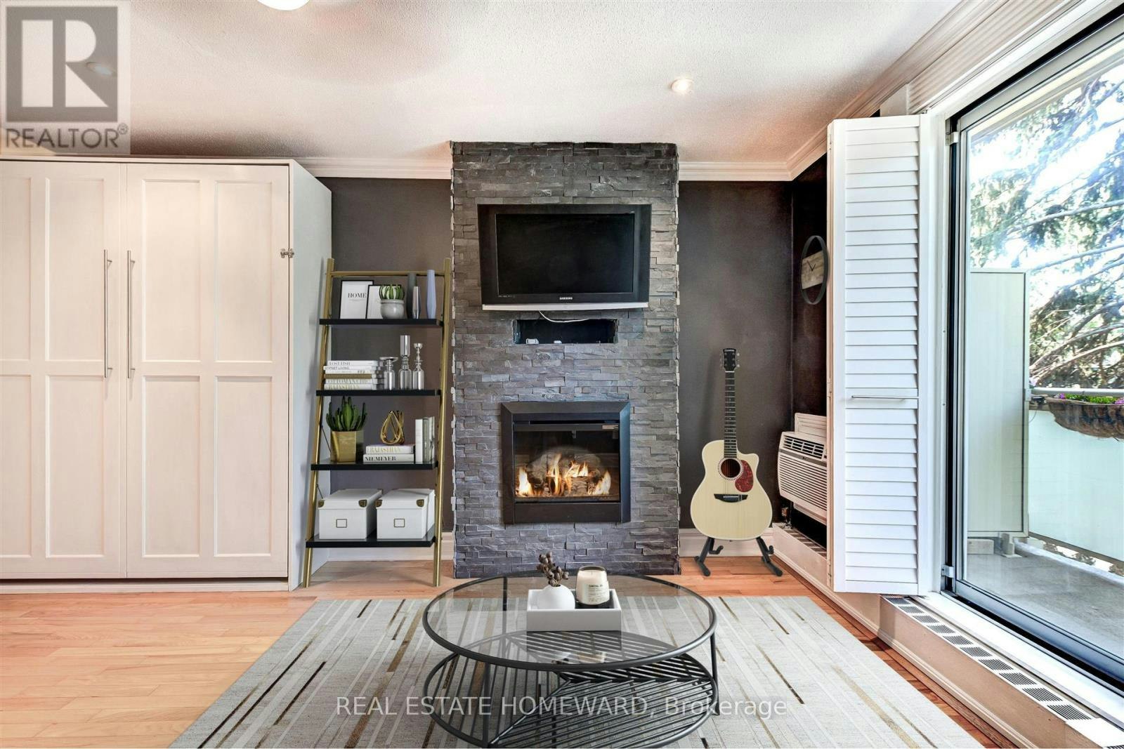 322-123 Woodbine Avenue, Toronto, ON, M4L 3V8 - 10