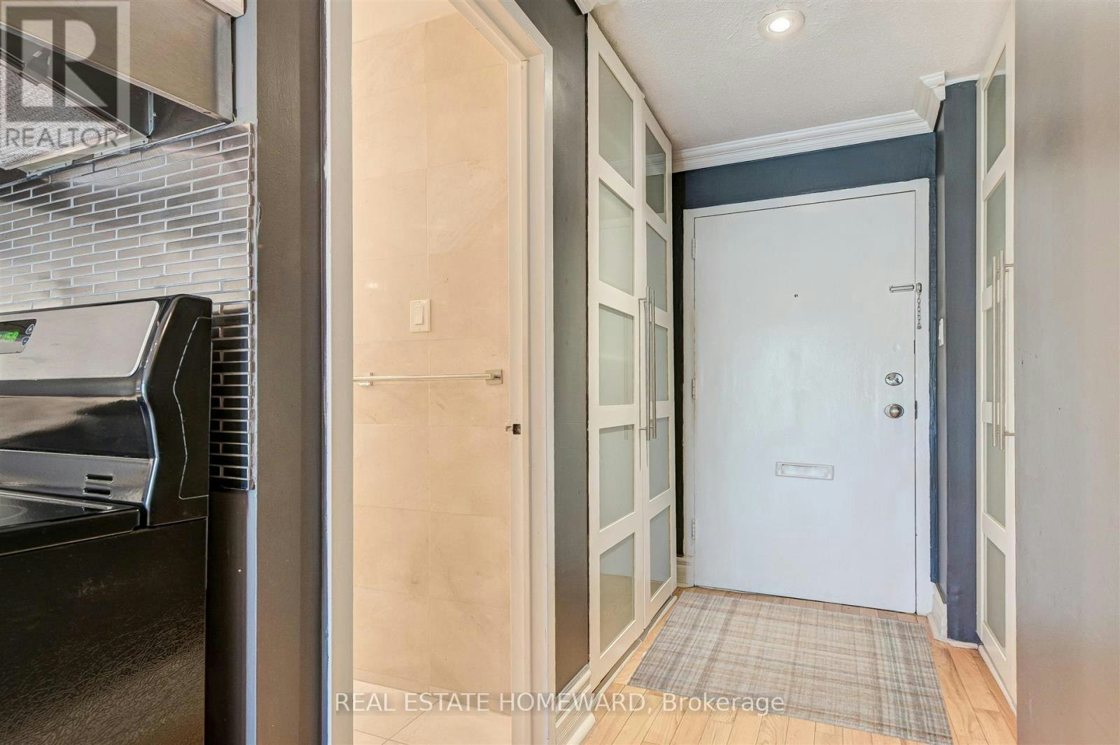 322-123 Woodbine Avenue, Toronto, ON, M4L 3V8 - 3