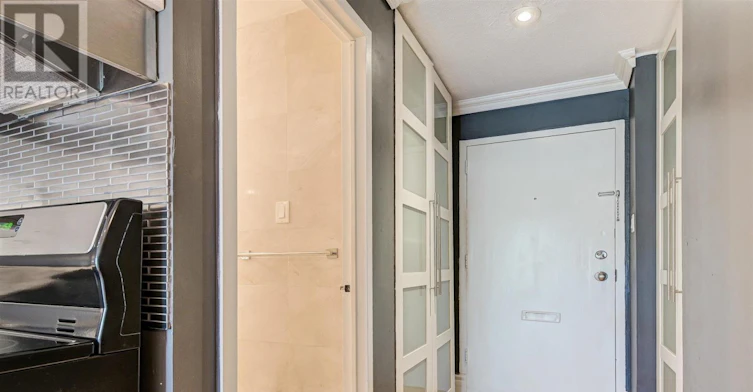 322-123 Woodbine Avenue, Toronto, ON, M4L 3V8 - 3
